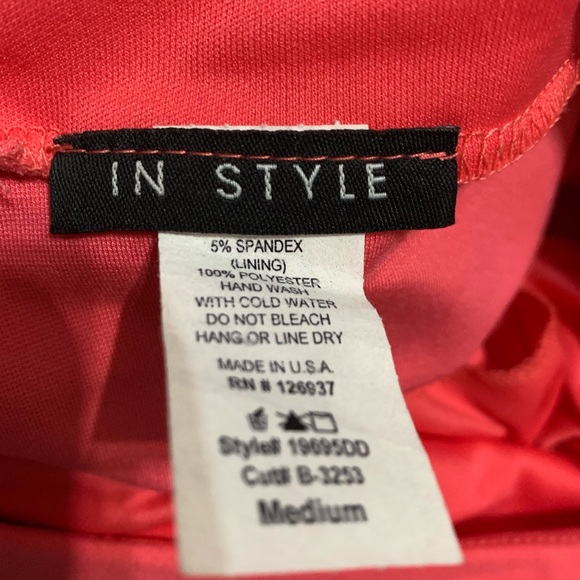 In stule - Picture 3 of 3